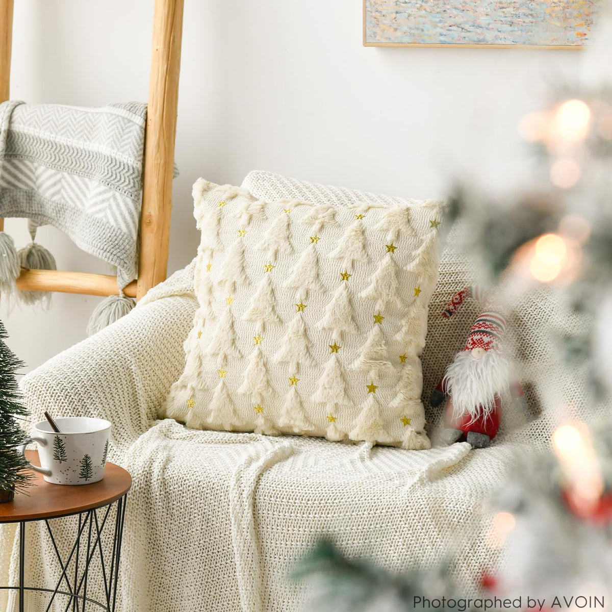 AVOIN colorlife Christmas Tree Star Beige Throw Pillow Cover Set of 2, 18 x 18 Inch Soft Plush Faux Fur Jacquard Festivals Winter Cushion Case Decoration for Sofa Couch