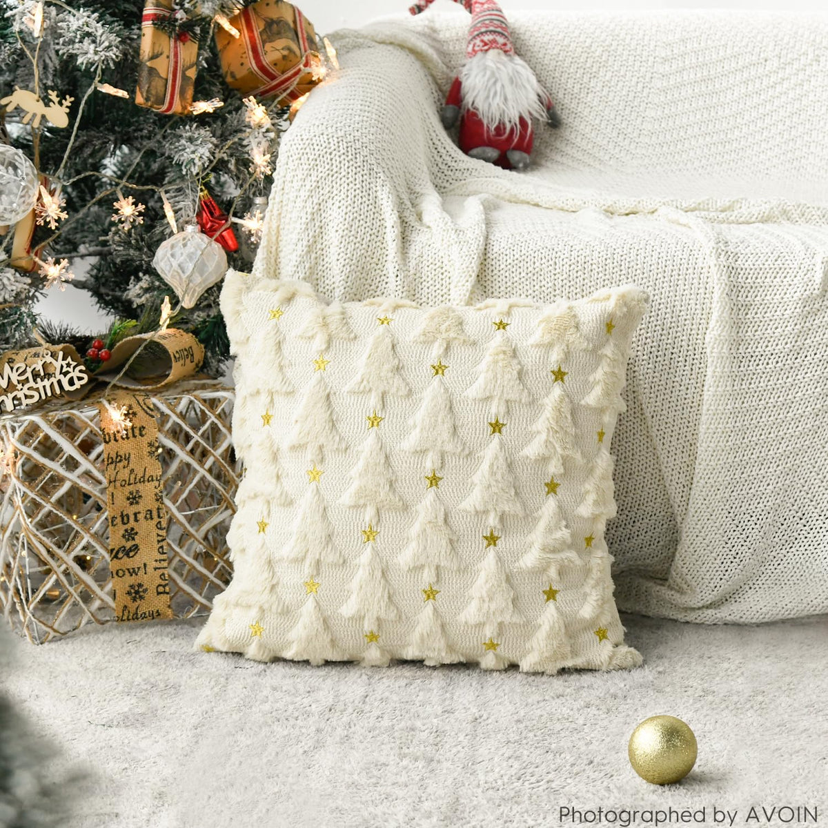 AVOIN colorlife Christmas Tree Star Beige Throw Pillow Cover Set of 2, 18 x 18 Inch Soft Plush Faux Fur Jacquard Festivals Winter Cushion Case Decoration for Sofa Couch