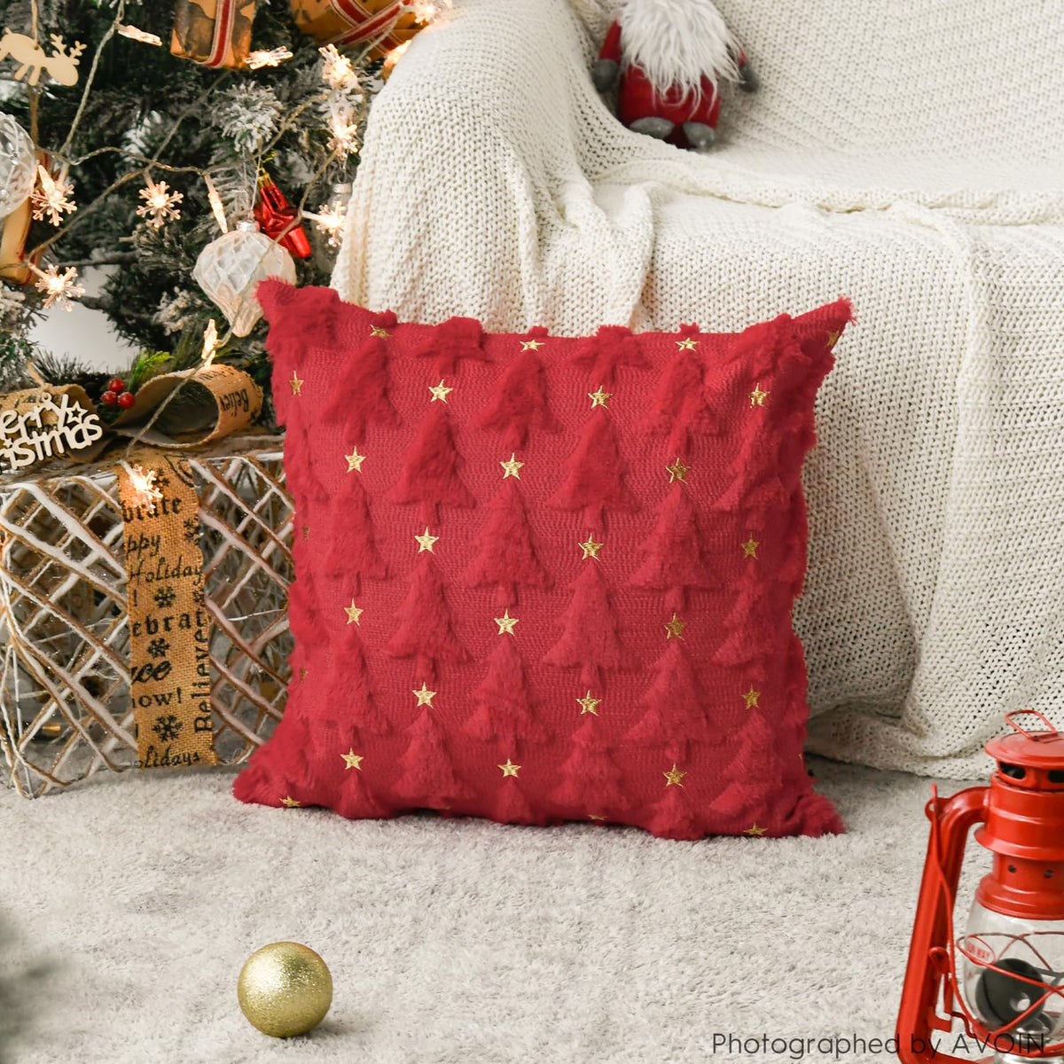 AVOIN colorlife Christmas Tree Star Red Throw Pillow Cover Set of 2, 18 x 18 Inch Soft Plush Faux Fur Jacquard Festivals Winter Cushion Case Decoration for Sofa Couch