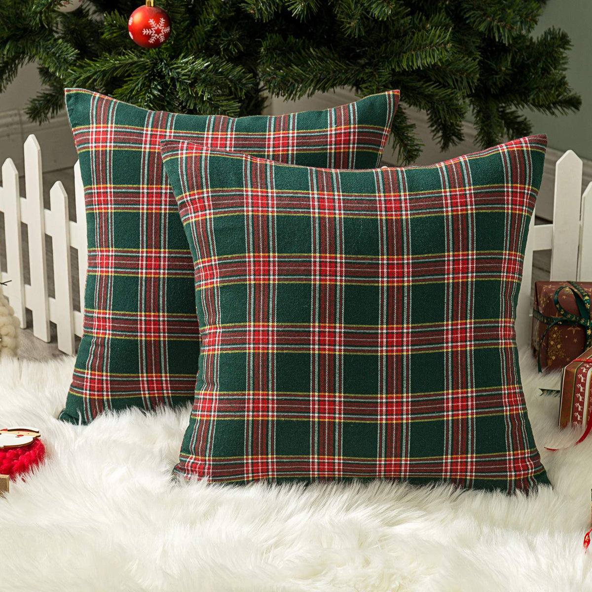 AQOTHES Pack of 2 Christmas Plaid Decorative Throw Pillow Covers Scottish Tartan Cushion Case for Farmhouse Home Holiday Decor Red and Green, 22 x 22 Inches