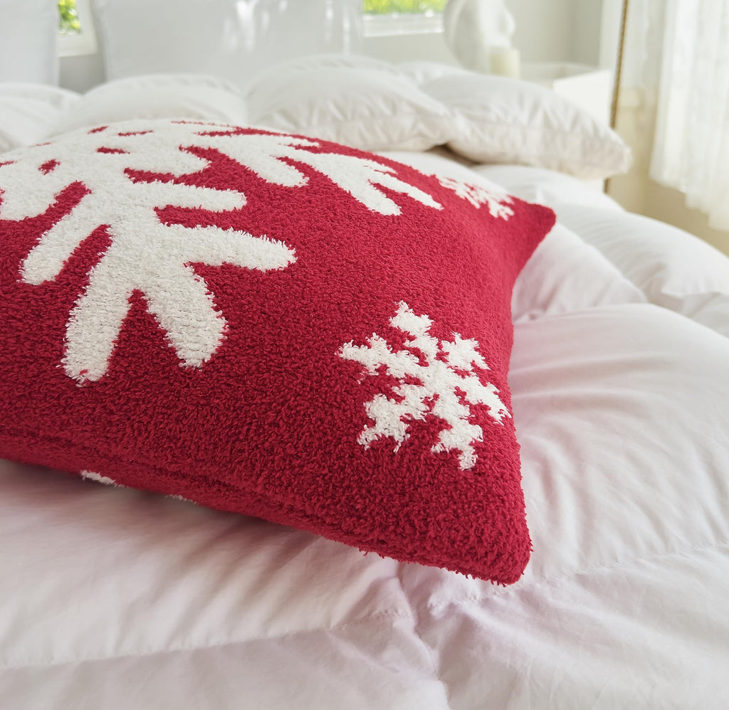 NIDITW Set of 2 Ultra Soft Red Snowflake Throw Pillow Cover Microfiber Christmas Cushion Case Cozy Fluffy Pillowcase Square Decor for Home Sofa Couch 18x18 Inches (1-Red)
