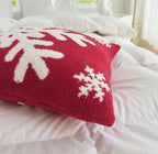 NIDITW Set of 2 Ultra Soft Red Snowflake Throw Pillow Cover Microfiber Christmas Cushion Case Cozy Fluffy Pillowcase Square Decor for Home Sofa Couch 18x18 Inches (1-Red)